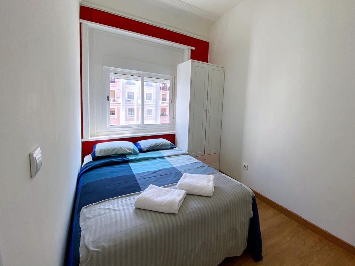 Apartamentos Travelstep Gran Via Madrid Exteriör bild