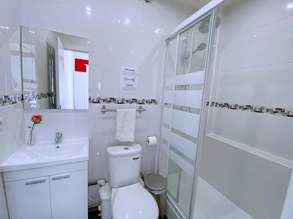 Apartamentos Travelstep Gran Via Madrid Exteriör bild